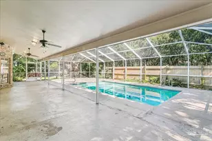 2437 W Bayshore Rd, Gulf Breeze, FL 32563 - Photo 33