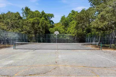 2437 W Bayshore Rd, Gulf Breeze, FL 32563 - Photo 61