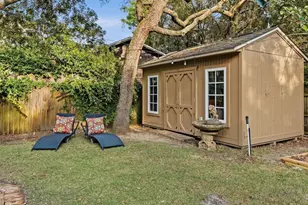 2437 W Bayshore Rd, Gulf Breeze, FL 32563 - Photo 51