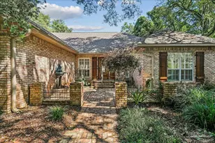 2437 W Bayshore Rd, Gulf Breeze, FL 32563 - Photo 47