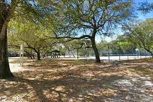 2437 W Bayshore Rd, Gulf Breeze, FL 32563 - Photo 39