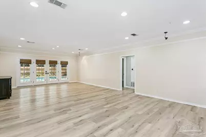 2437 W Bayshore Rd, Gulf Breeze, FL 32563 - Photo 11