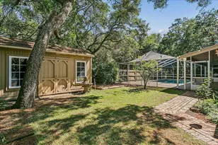 2437 W Bayshore Rd, Gulf Breeze, FL 32563 - Photo 67