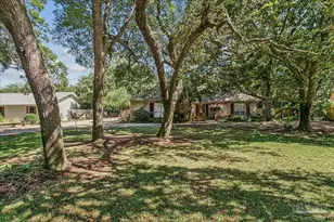 2437 W Bayshore Rd, Gulf Breeze, FL 32563 - Photo 63