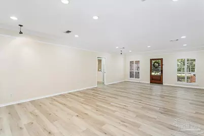 2437 W Bayshore Rd, Gulf Breeze, FL 32563 - Photo 9