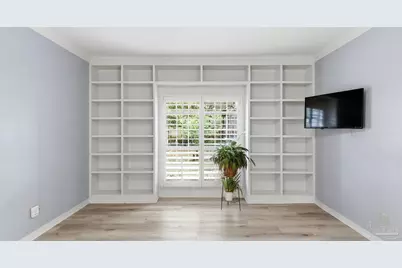 2437 W Bayshore Rd, Gulf Breeze, FL 32563 - Photo 5