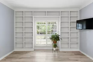 2437 W Bayshore Rd, Gulf Breeze, FL 32563 - Photo 5