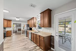 3601 Swan Ln, Pensacola, FL 32504 - Photo 23