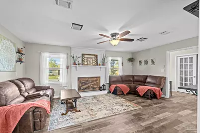 3601 Swan Ln, Pensacola, FL 32504 - Photo 13