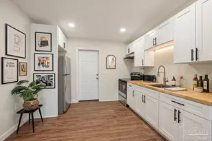 448 Lakeview Ave, Cantonment, FL 32533 - Photo 5