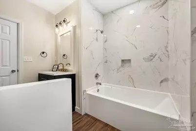 448 Lakeview Ave, Cantonment, FL 32533 - Photo 9