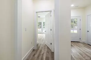 1913 W Chase St, Pensacola, FL 32502 - Photo 5