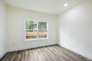 1915 W Chase St, Pensacola, FL 32502 - Photo 17