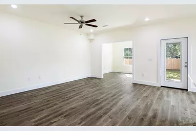 1915 W Chase St, Pensacola, FL 32502 - Photo 15