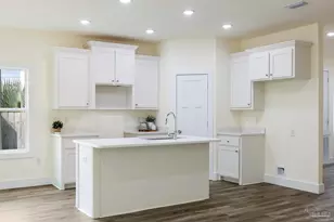 1915 W Chase St, Pensacola, FL 32502 - Photo 11