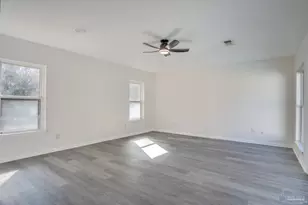 4725 Clara St, Pensacola, FL 32526 - Photo 15