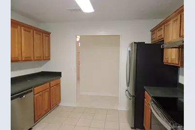 1913 Gulf Bay Ln, Pensacola, FL 32506 - Photo 11