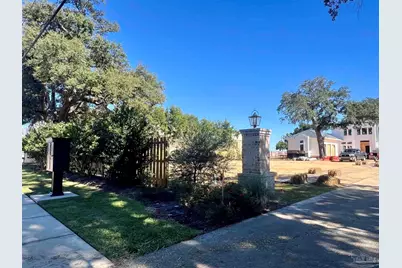 581 Chipley Ave, Pensacola, FL 32503 - Photo 7