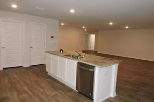 3902 James Stovall St, Pensacola, FL 32526 - Photo 9