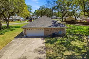 3573 Victory Dr, Pace, FL 32571 - Photo 3