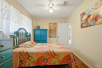 1253 Redwood Ln, Gulf Breeze, FL 32563 - Photo 25