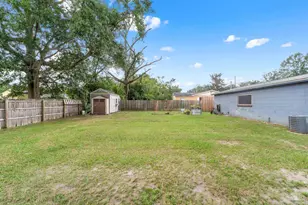 7870 Castlegate Dr, Pensacola, FL 32534 - Photo 17