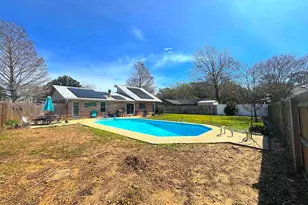 3585 Riddick Dr, Pensacola, FL 32504 - Photo 19