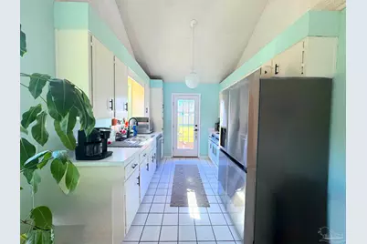 3585 Riddick Dr, Pensacola, FL 32504 - Photo 9