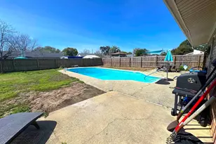 3585 Riddick Dr, Pensacola, FL 32504 - Photo 21