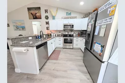 6837 Sagebrush Ln, Milton, FL 32570 - Photo 9