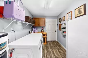 2712 Summertree Ln, Gulf Breeze, FL 32563 - Photo 17