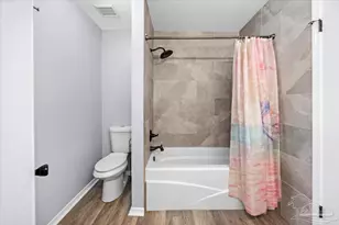 2712 Summertree Ln, Gulf Breeze, FL 32563 - Photo 19