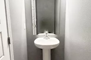 5720 Blackhorse Cir, Pensacola, FL 32526 - Photo 9