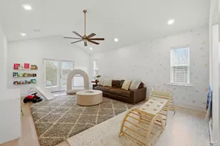 908 E Yonge St, Pensacola, FL 32503 - Photo 29