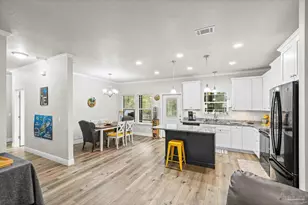 922 E Edney Ave, Crestview, FL 32539 - Photo 13