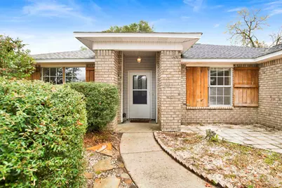 1024 Oak View Dr, Pensacola, FL 32506 - Photo 1