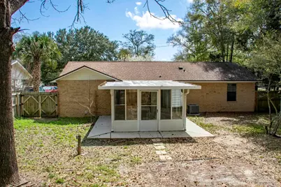 6514 Oakcrest Rd, Milton, FL 32570 - Photo 11