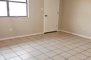 7240 Hilburn Rd, Pensacola, FL 32504 - Photo 9