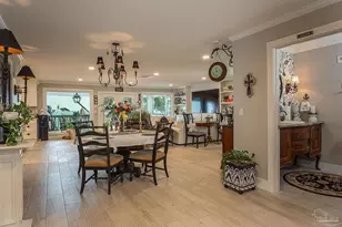 5485 Soundside Dr, Gulf Breeze, FL 32563 - Photo 11