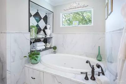 5485 Soundside Dr, Gulf Breeze, FL 32563 - Photo 19