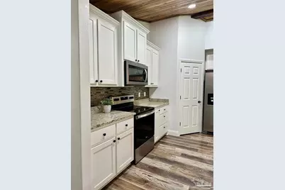 2943 N 13th Ave, Milton, FL 32583 - Photo 7