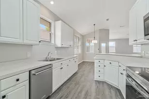 4146 Oak Pointe Dr, Gulf Breeze, FL 32563 - Photo 3