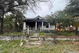 310 E Moreno St, Pensacola, FL 32503 - Photo 1