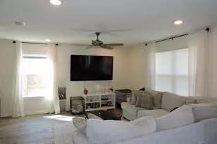 5840 Paddock Way, Pensacola, FL 32526 - Photo 5