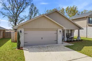 142 Ridgeway Cir, Crestview, FL 32536 - Photo 3