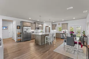 1619 Ponderosa Dr, Gulf Breeze, FL 32563 - Photo 9