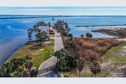 16 Wharf Ave, Pensacola, FL 32502 - Photo 15