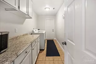 8 Arapaho Dr, Pensacola, FL 32507 - Photo 21