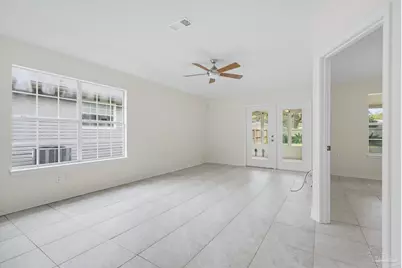 1613 Governors Dr, Pensacola, FL 32514 - Photo 5