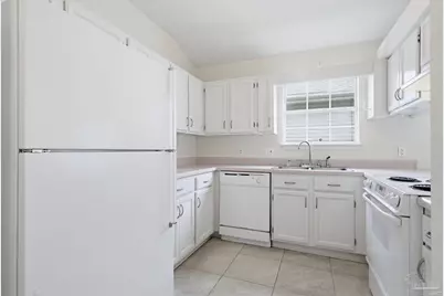 1613 Governors Dr, Pensacola, FL 32514 - Photo 9